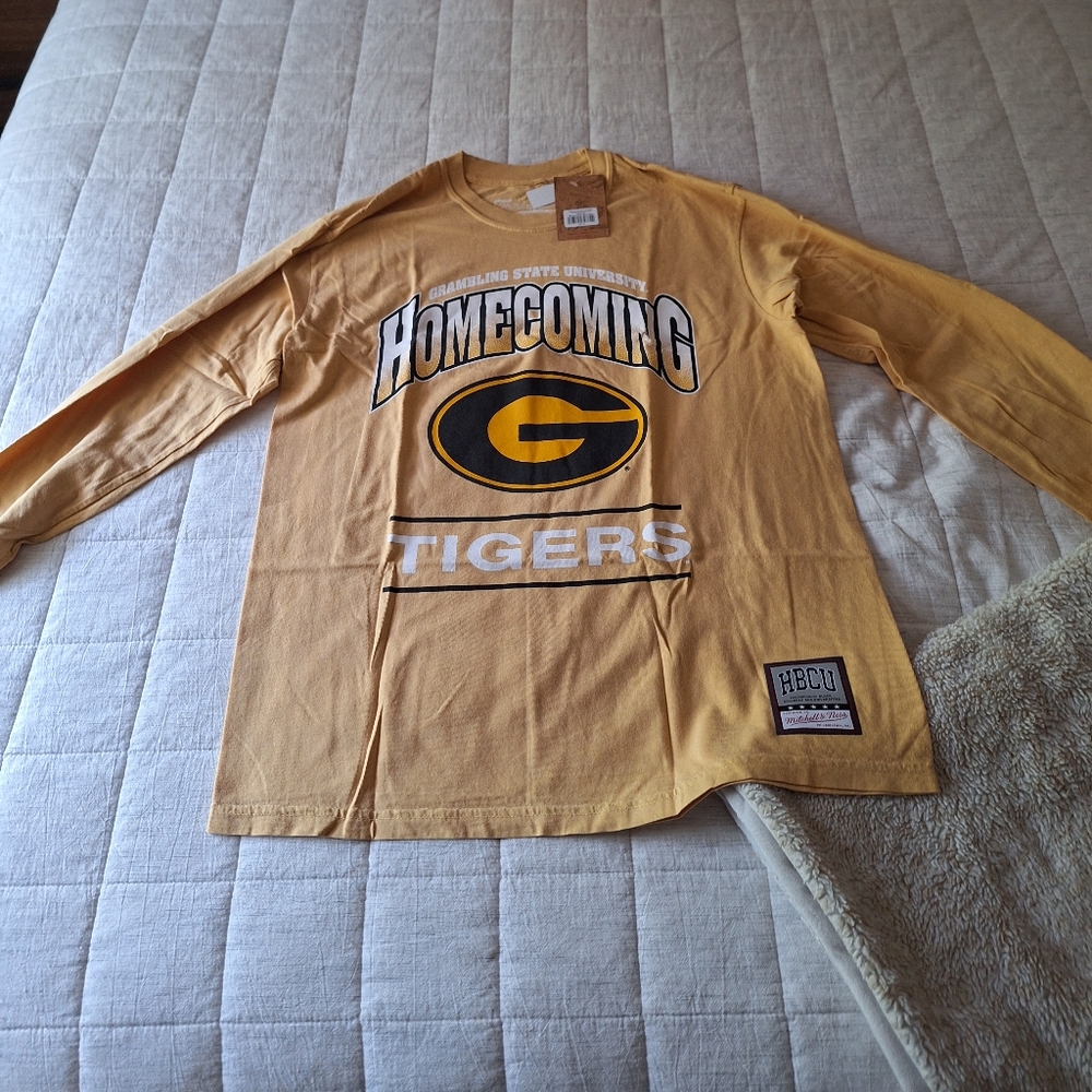 Mitchell & Ness Gold Graphic Tee